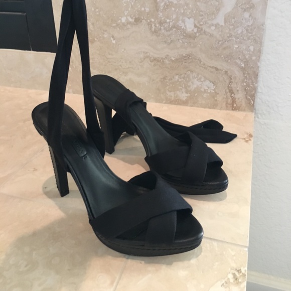 BCBG Max Azria - Picture 1 of 5
