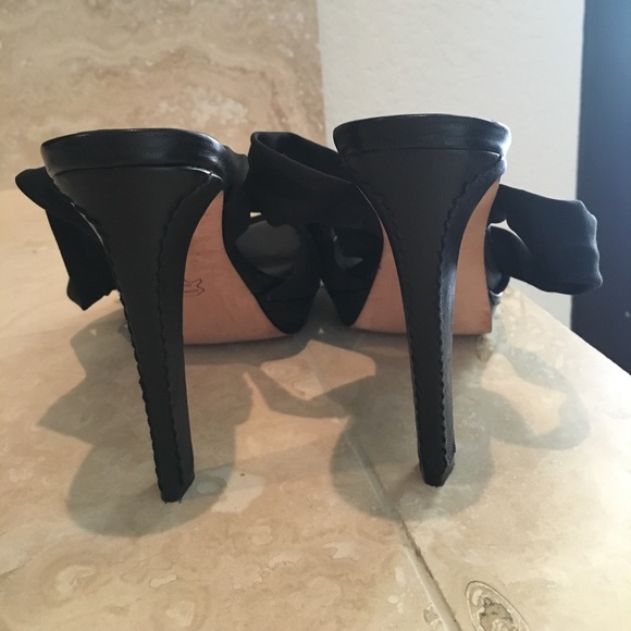 BCBG Max Azria - Picture 3 of 5
