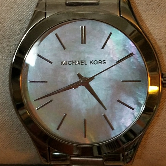 🍃⚘Michael Kors⚘🍃Sexy Runaway Gunmetal Watch - Picture 6 of 7