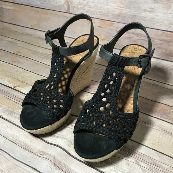 PRICE DROP!!!!!Gianni Bini Wedges- Worn Once! - Picture 5 of 8