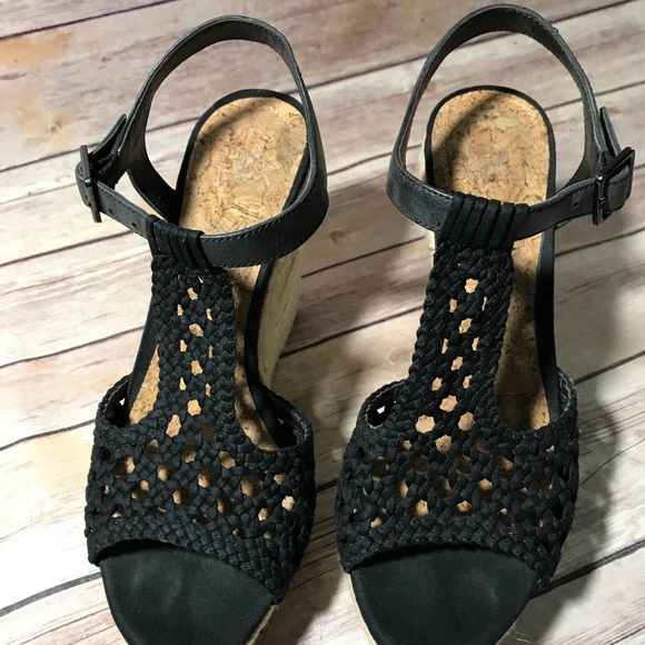 PRICE DROP!!!!!Gianni Bini Wedges- Worn Once! - Picture 7 of 8