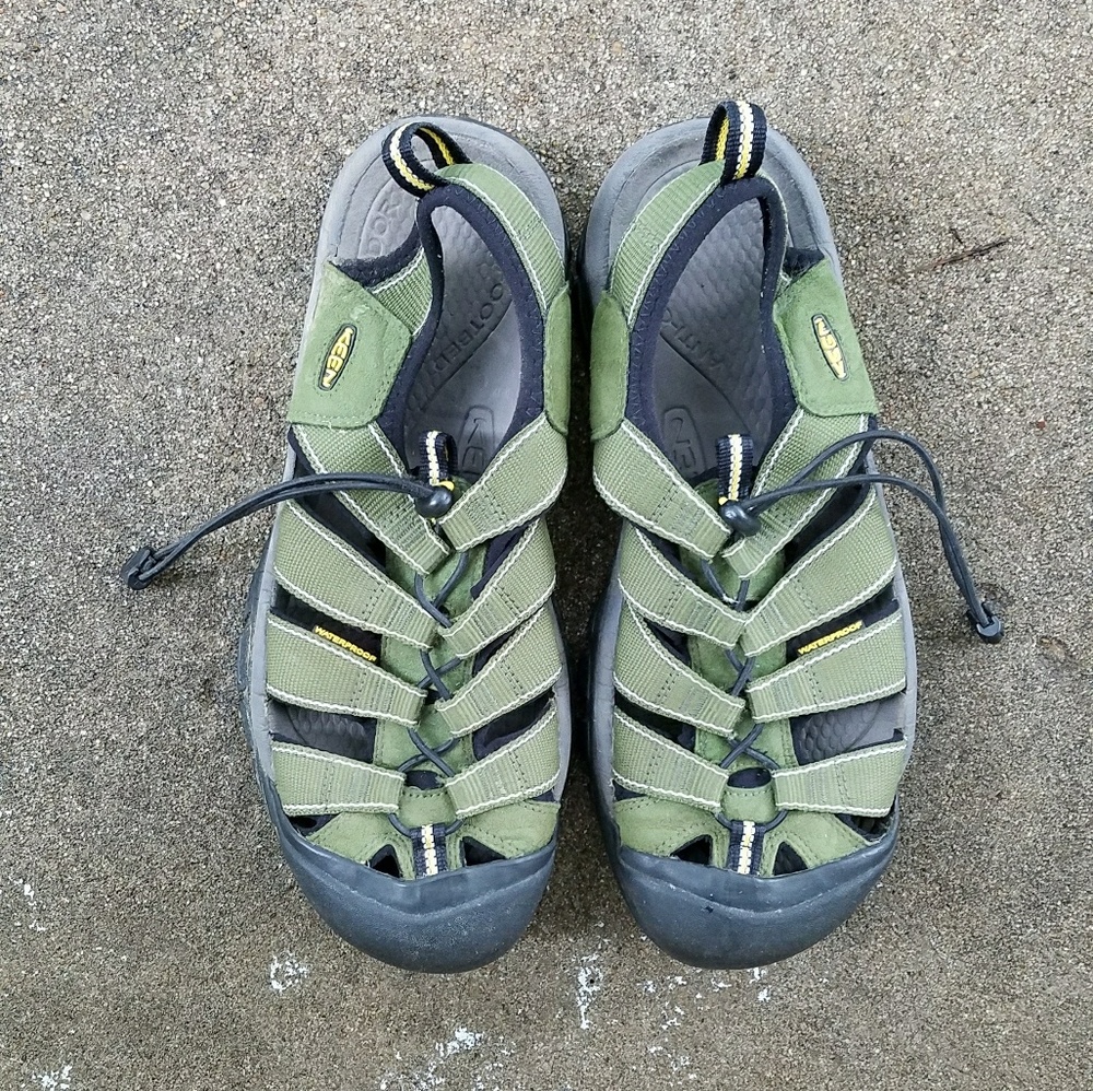 KEEN SANDALS