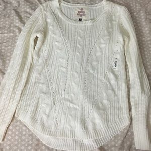 Super cute white pull over sweater