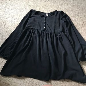 Cute dimples black dress!