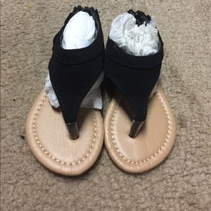 🎉SOLD🎉Kids' black sandals