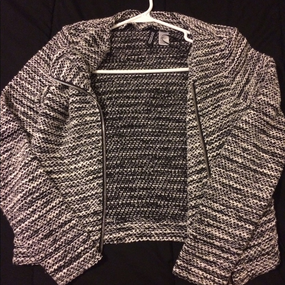 ☠️Textured Style Jacket - Picture 2 of 5
