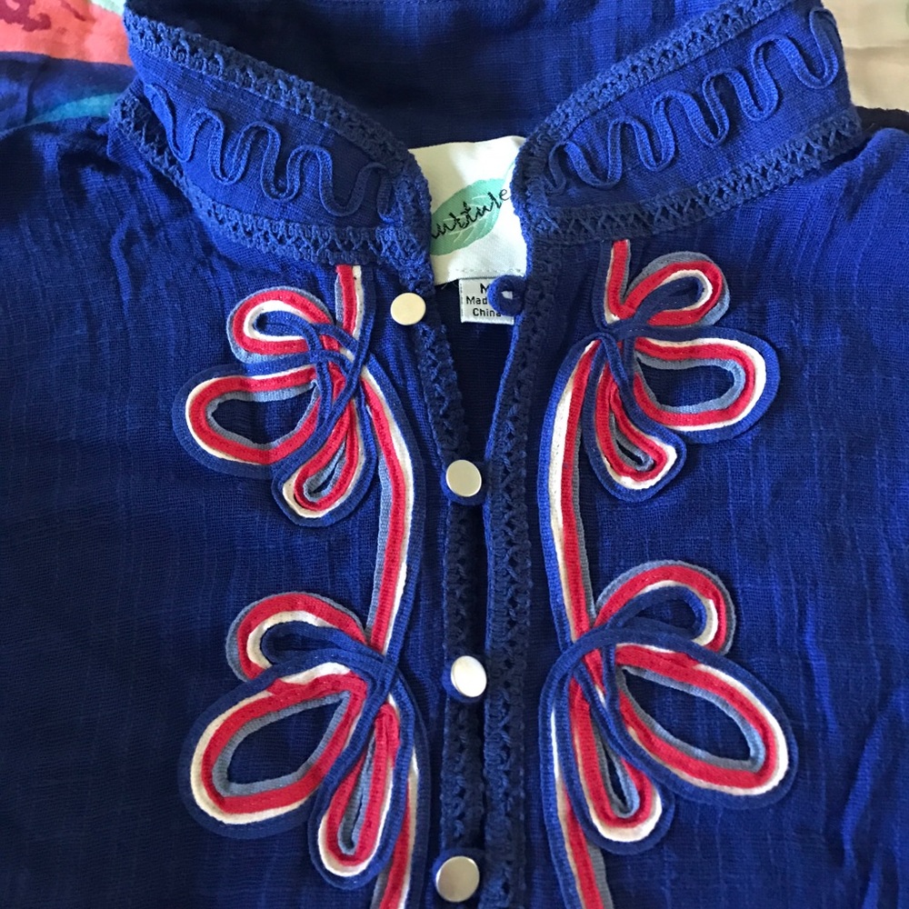 100% cotton blue top