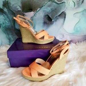 NIB NWT Madden Girl Platform Wedges 7