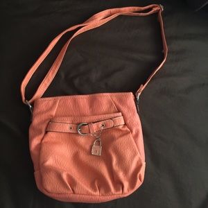 ✨✨ ROSETTI SHOULDER PURSE ✨✨