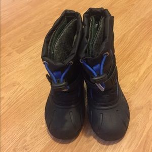 Sorel winter boots (kids)