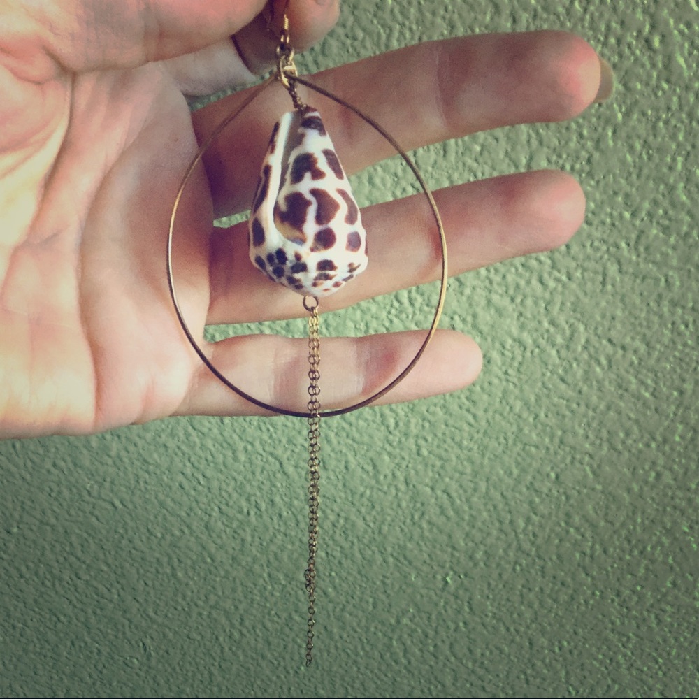 Shell earrings gold handmade Hawaii