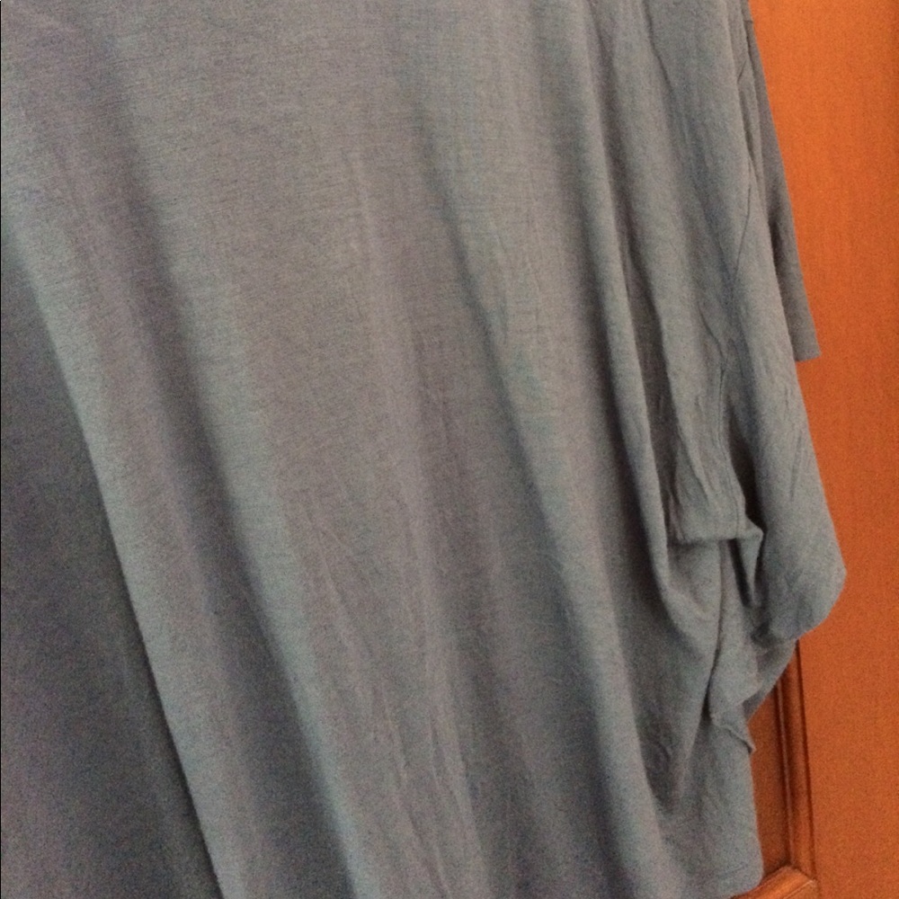 Flowy Ocean Top - Picture 3 of 3