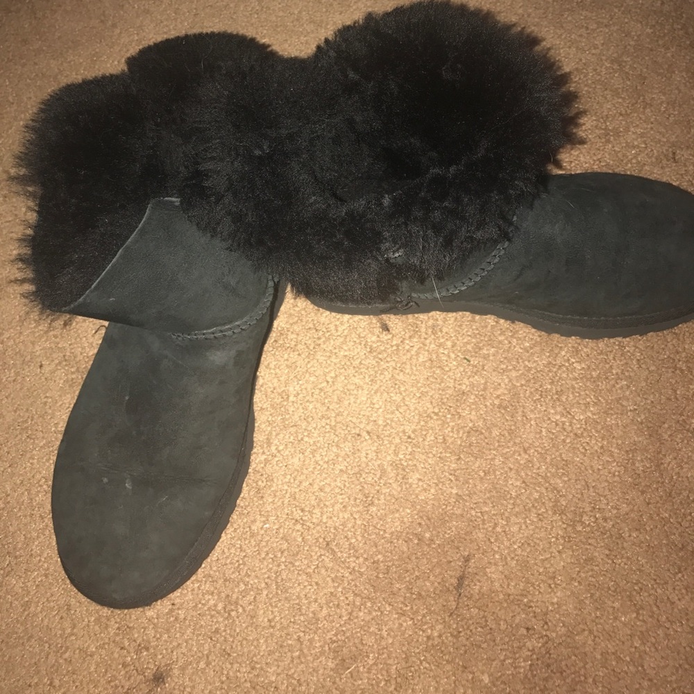 Bailey Bow Uggs - image 3