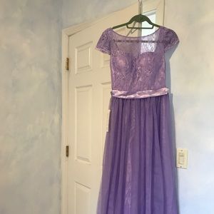 A-line/Princess Scoop Neck Floor-Length Tulle Lace