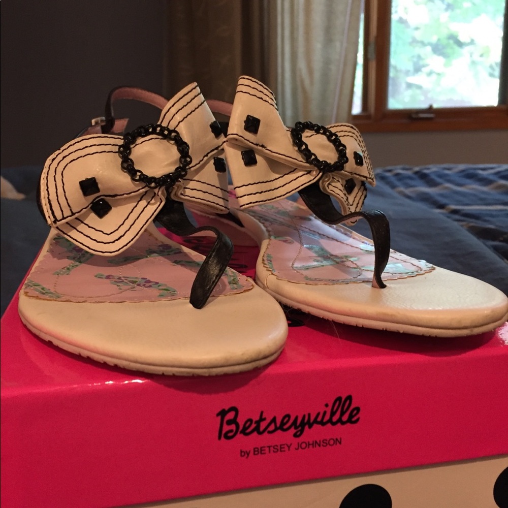 Betseyville by Betsey Johnson shoes