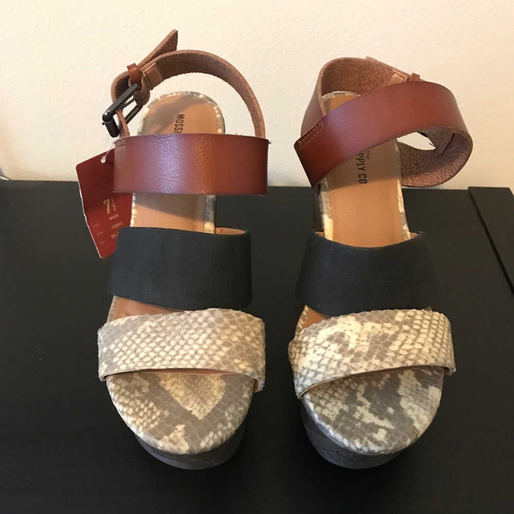 MOSSIMO New 7 1/2 wedges