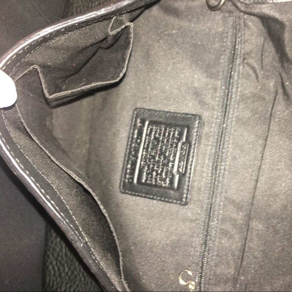 Coach Handbag 👜 ❤️ - Picture 3 of 6