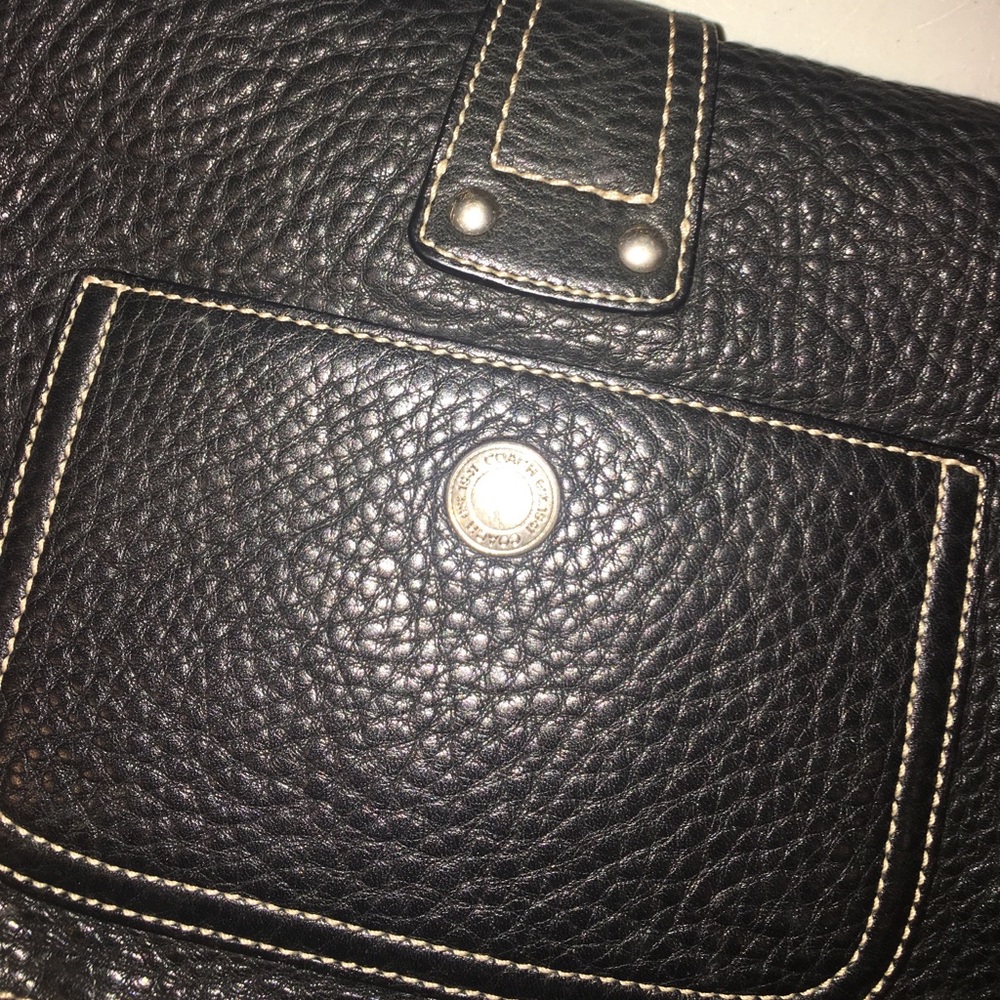 Coach Handbag 👜 ❤️ - Picture 5 of 6