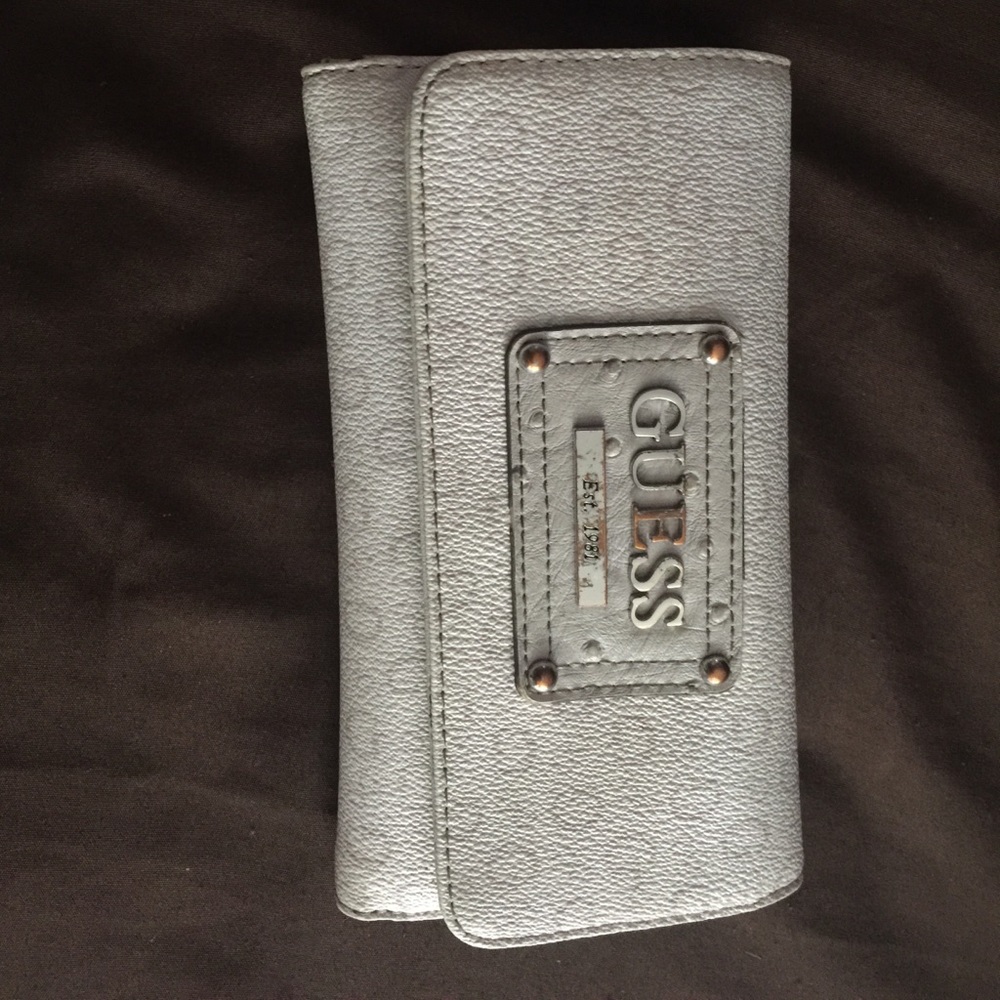 ✨ GUESS WALLET ✨