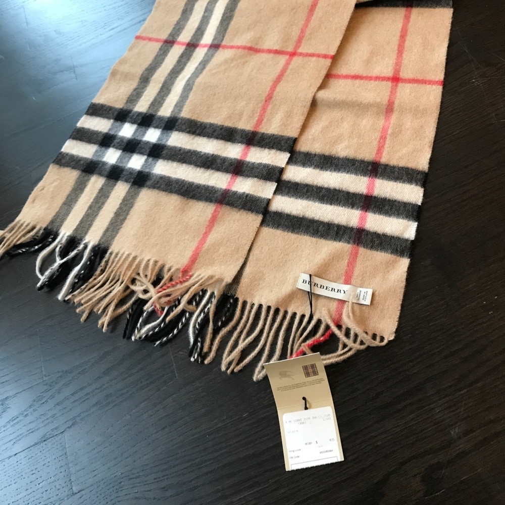 Burberry classic scarf