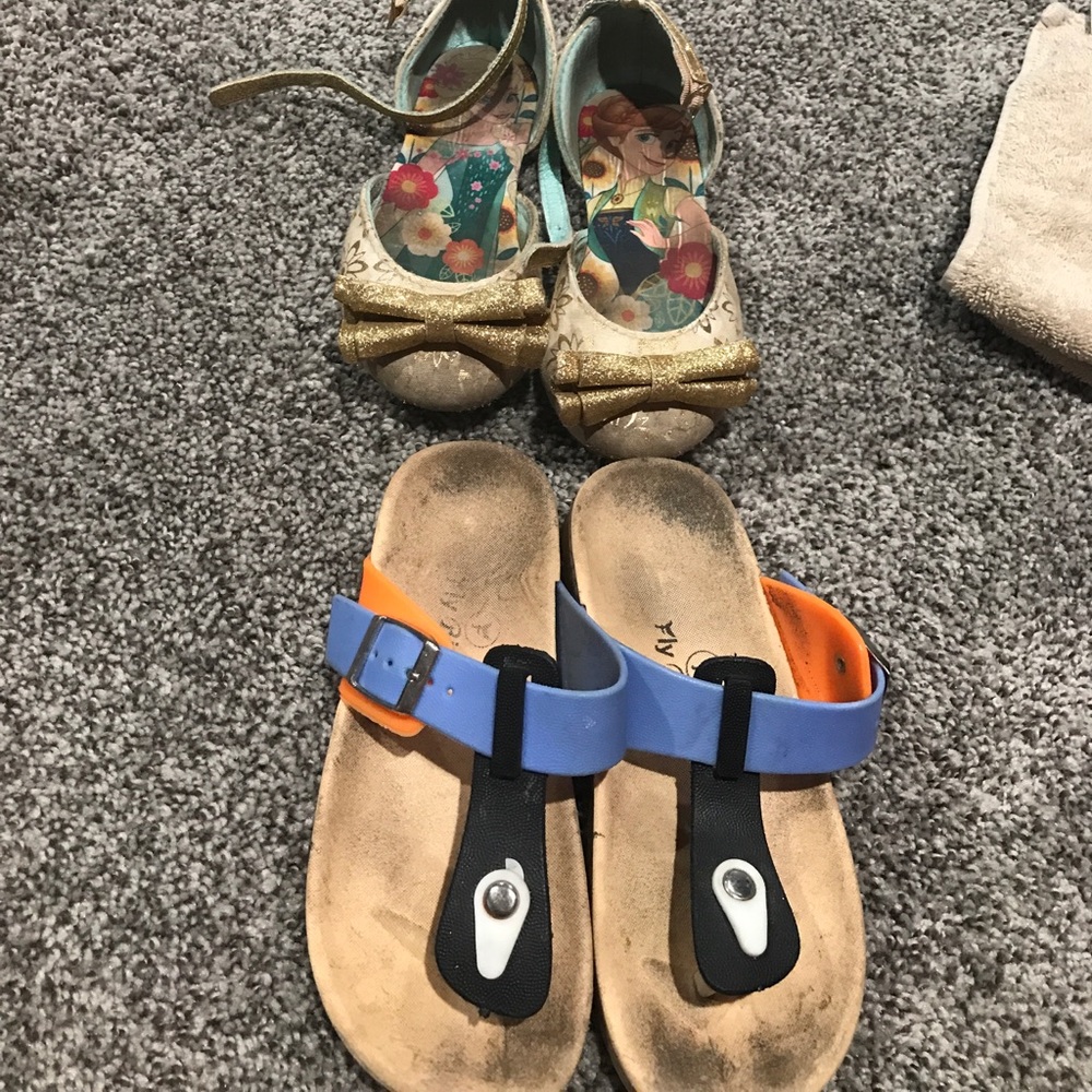 Girls sandals