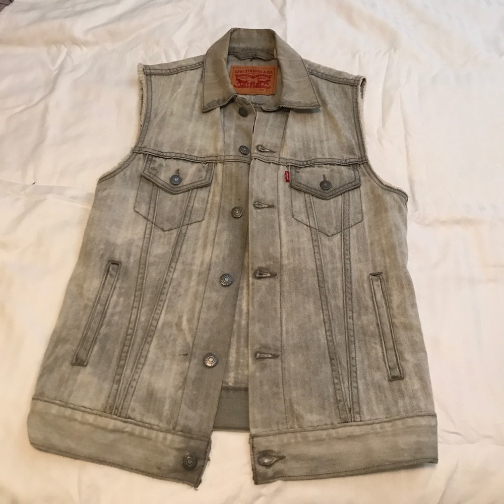 Vintage denim sleeveless vest