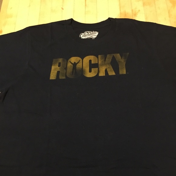 Old Navy Rocky T-shirt 2xl - Picture 2 of 3