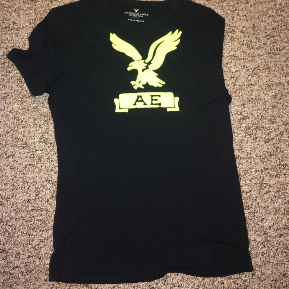 American Eagle Outfitters Graphic Tee
