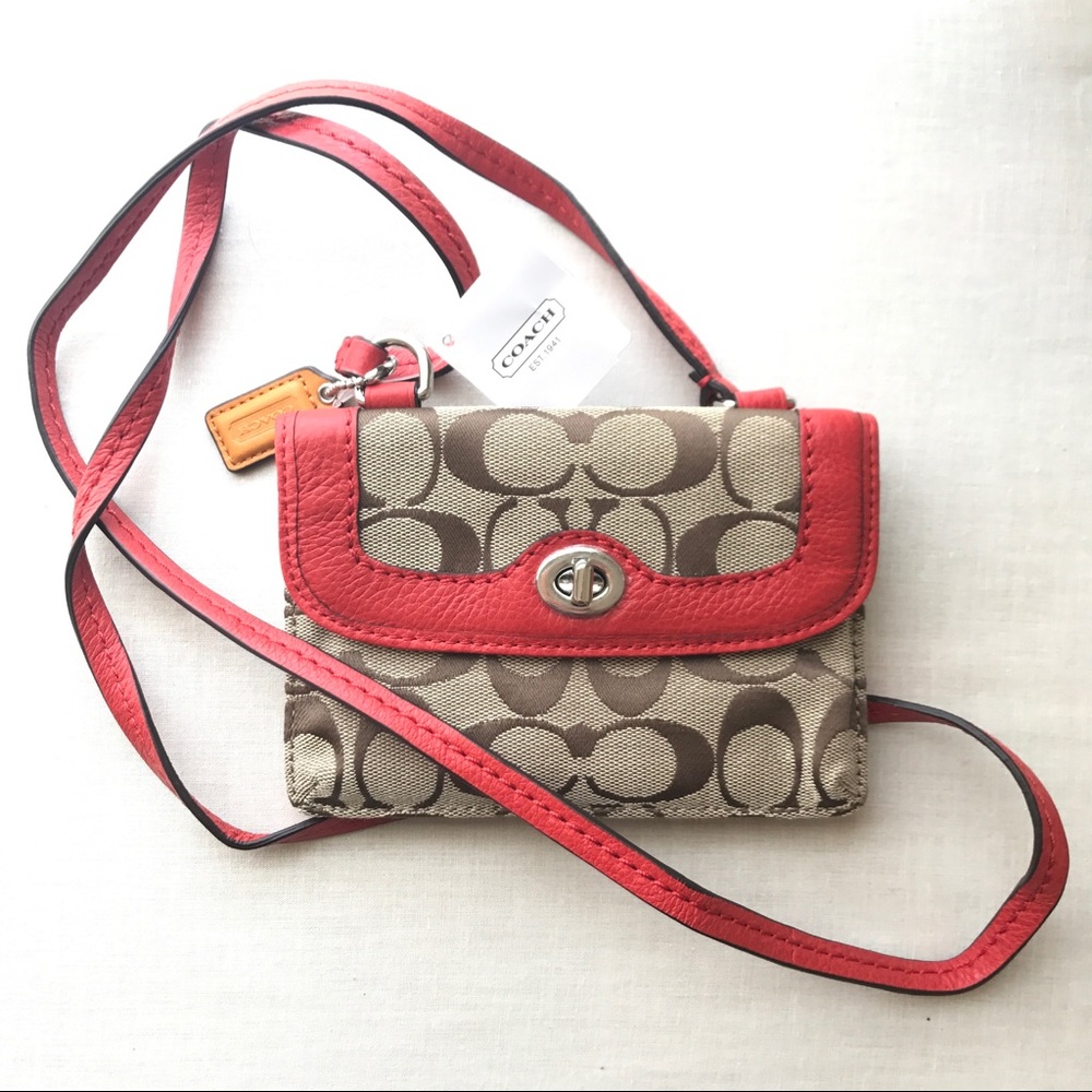 NWT Coach - Dylan Small Crossbody Wallet