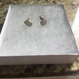 Kendra scott earrings
