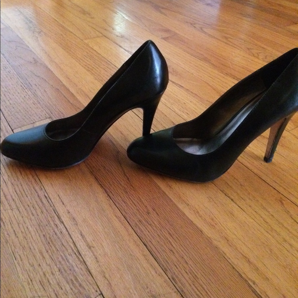 Classic black Aldo pumps - Picture 2 of 8