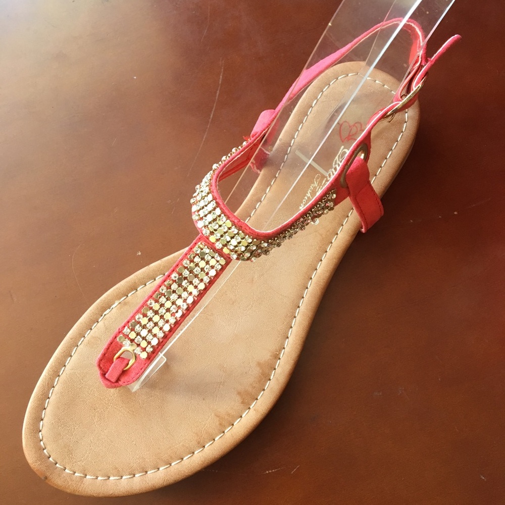 Coral and Gold Sandals 🐚