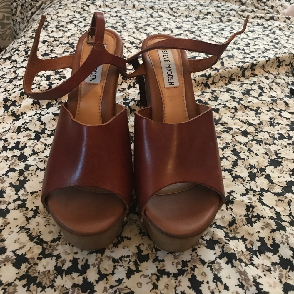 Steve Madden Cognac Wedges