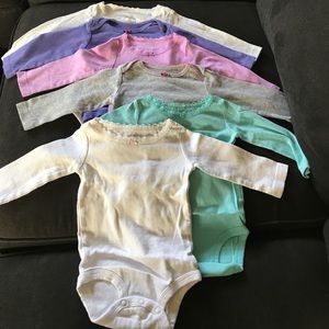 bundles long sleeved onesies size 9 months