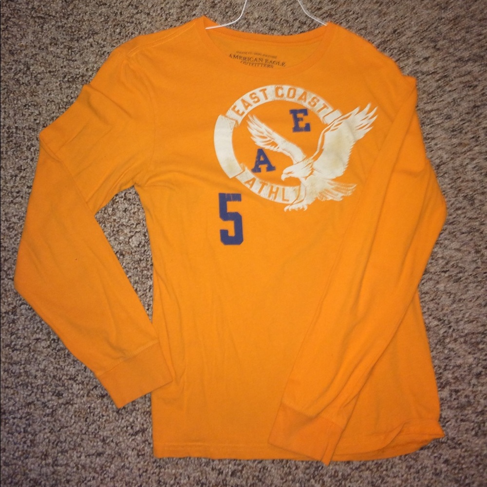 American Eagle Outfitters Graphic Tee