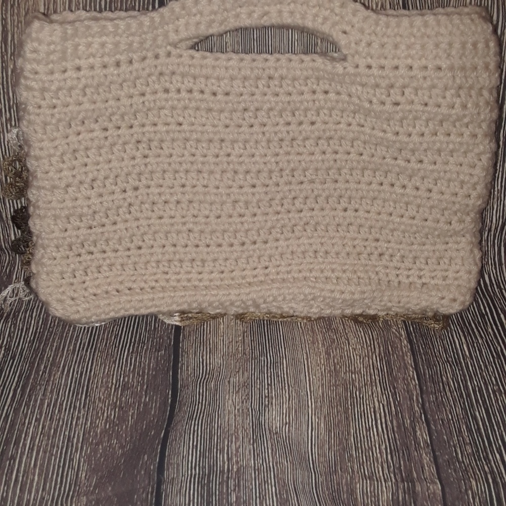 Hand Crocheted Ruffle Purse - Picture 2 of 2