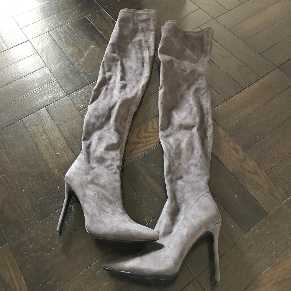 BRAND NEW IN BOX! Grey Over-The-Knee Heeled Boots.