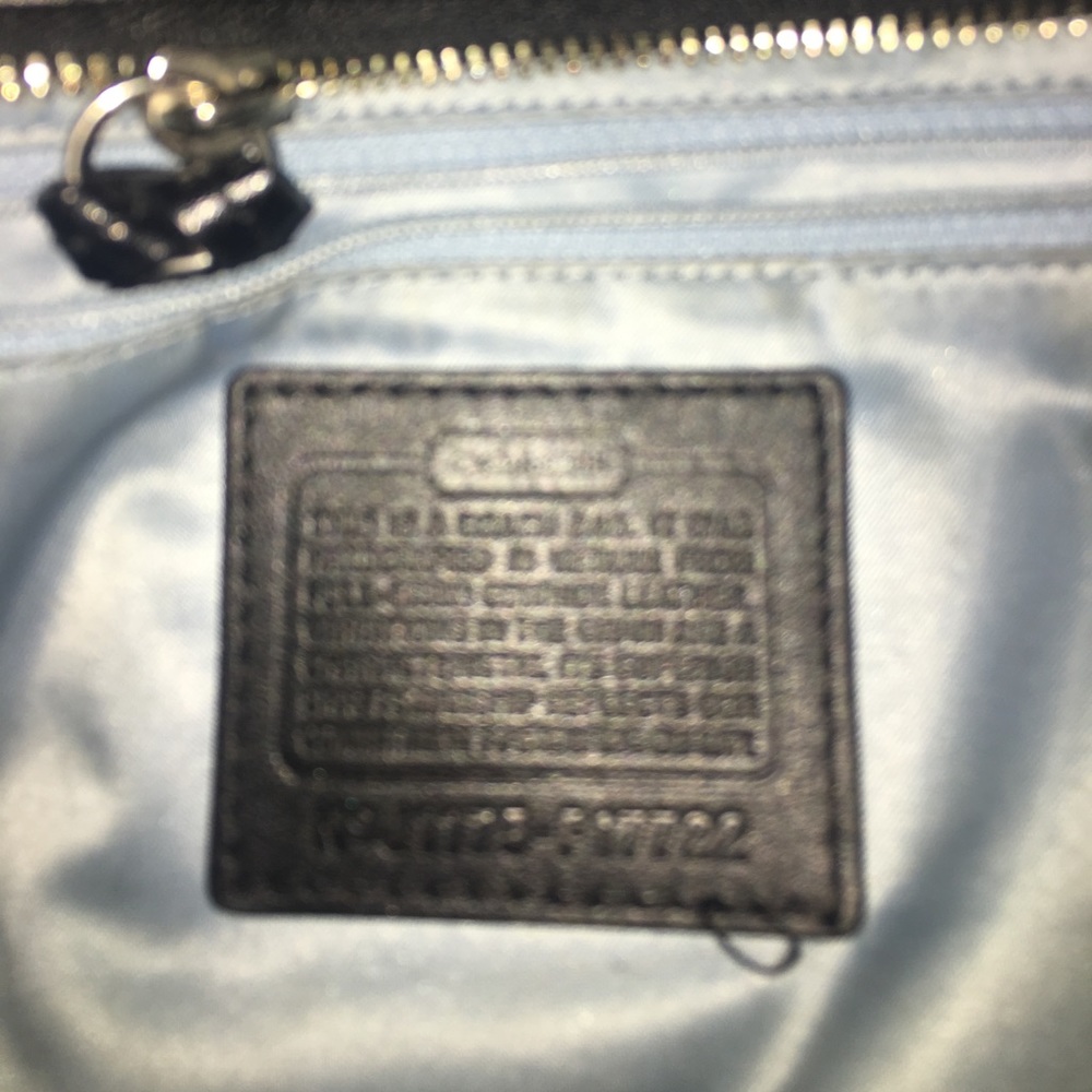 Black leather COACH bag - Picture 2 of 4