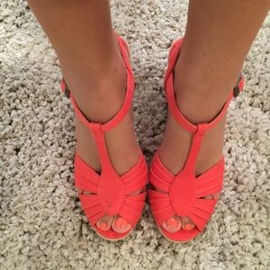 PRICE DROP!!! Coral STEVE MADDEN wedges!