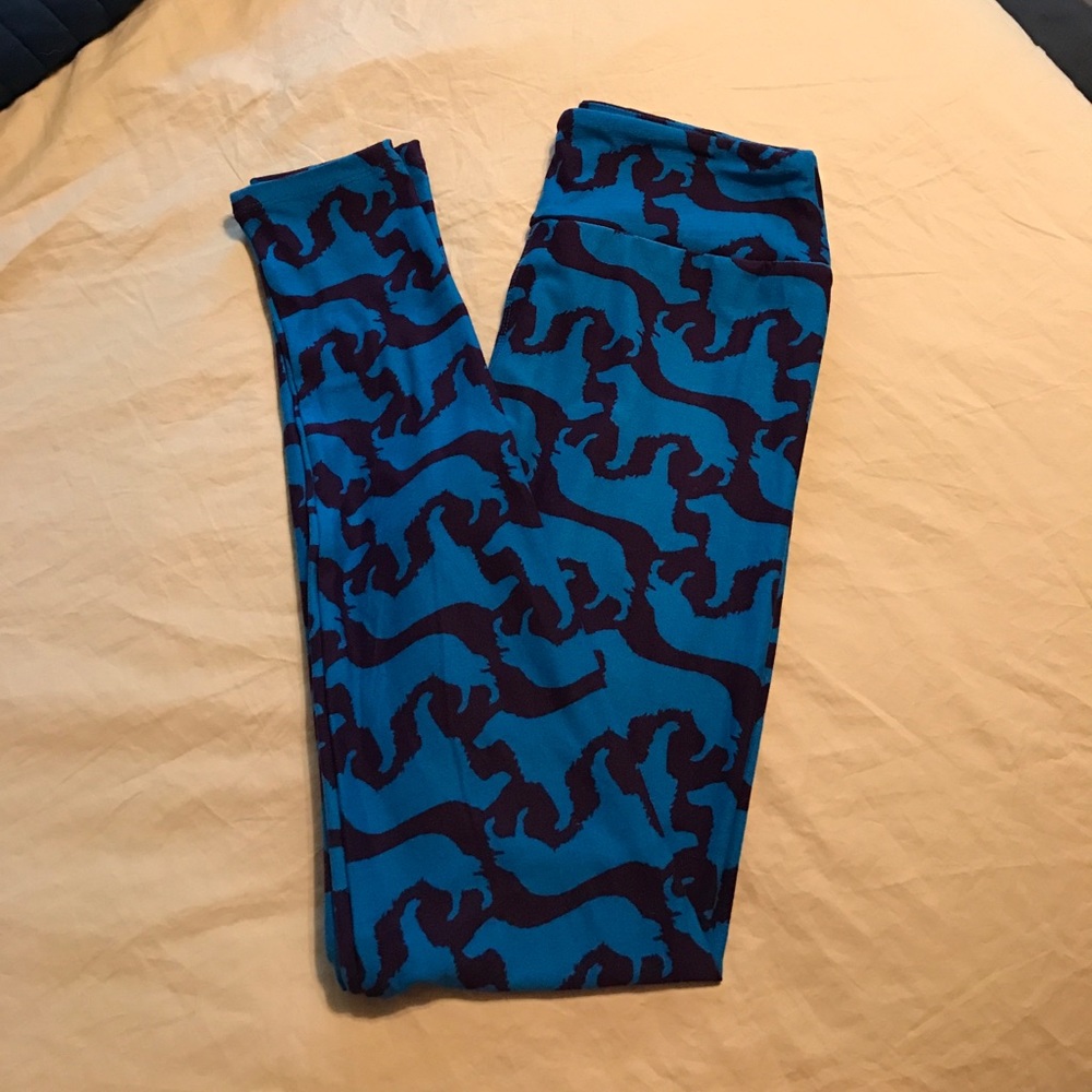 Never worn no tags Lularoe leggings OS