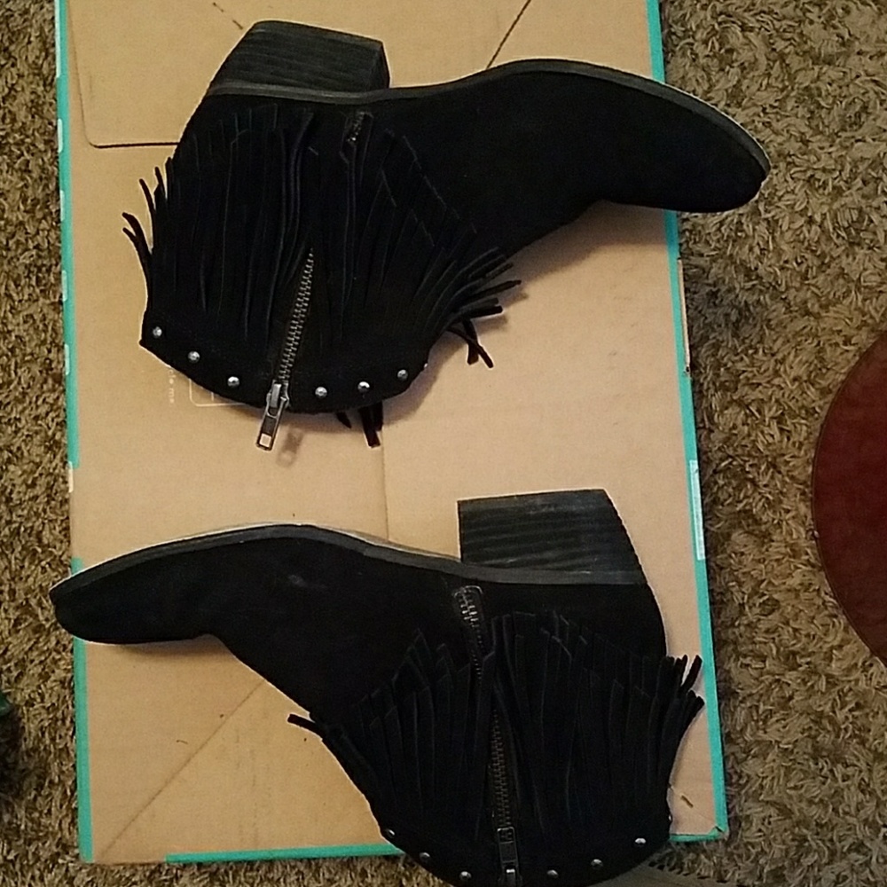 Black suede ankle fringe boots