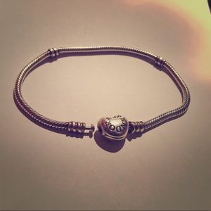 ⚠️AUTHENTIC Pandora bracelet. 7.5-8 inch