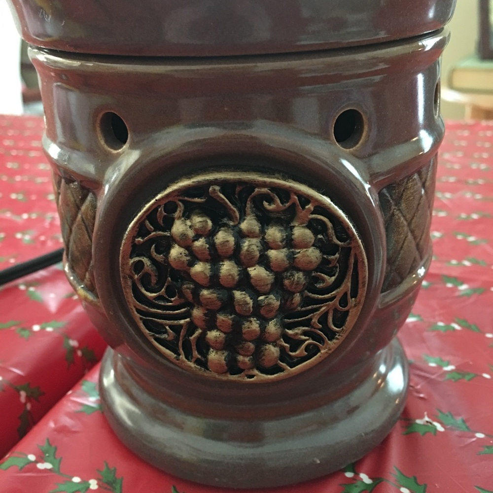 Scentsy Chianti warmer