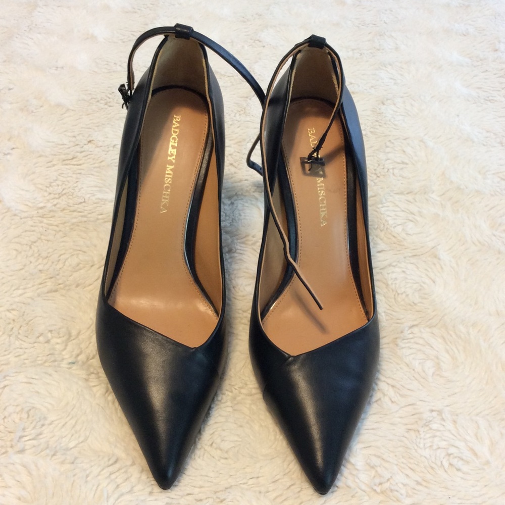 ✨SALE✨ Badgley Mischka Leather Woven Heel - Picture 2 of 8