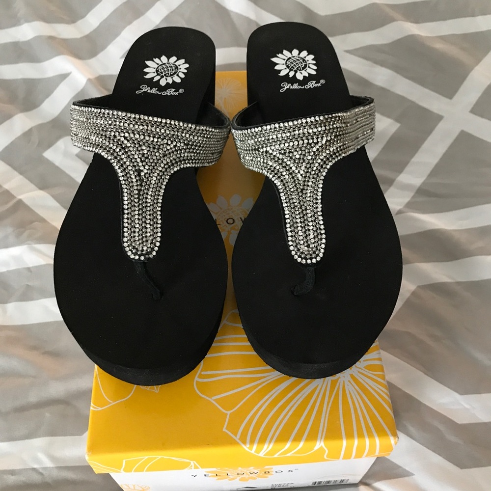 NIB Yellow Box Sandals