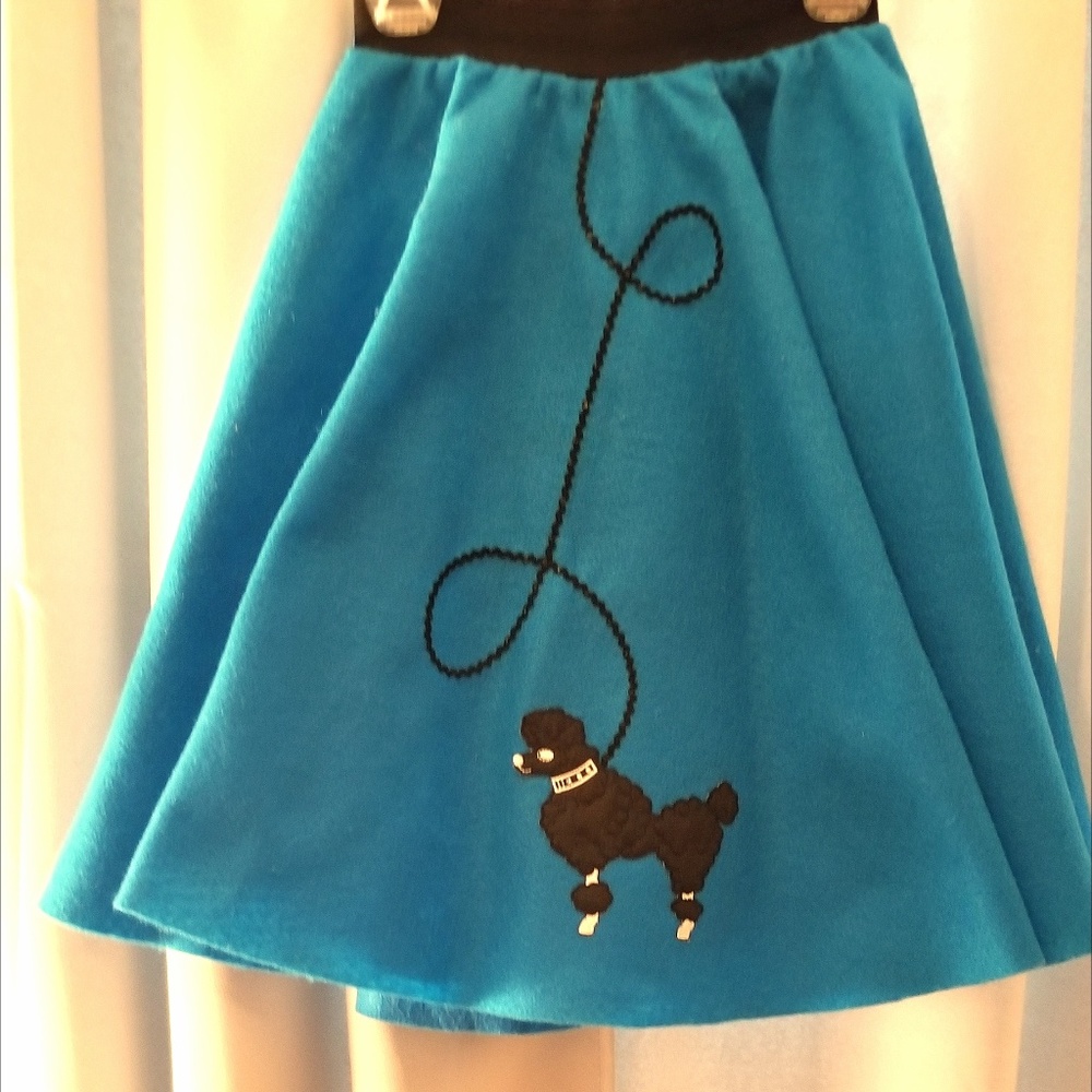 Girls size 7/8, Teal-colored Poodle Skirt