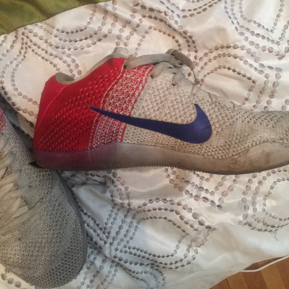 Kobe Bryant USA shoes - Picture 2 of 2