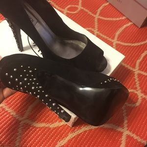 STEVE MADDEN ❤️❤️❤️Beautiful Suede Shoes