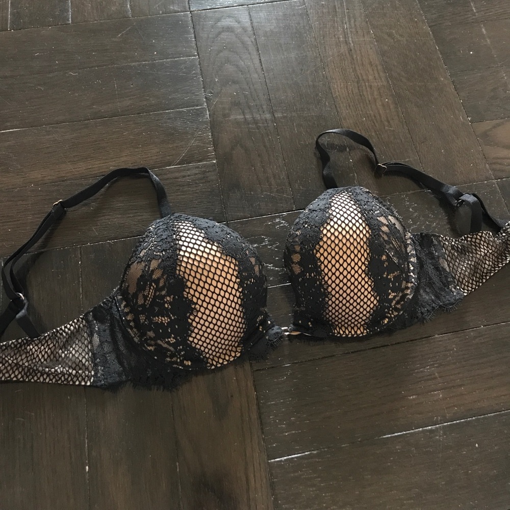 Victoria's Secret Bombshell Bra 32B