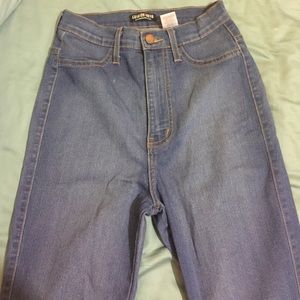 FASHION NOVA HIGH WAISTED JEANS